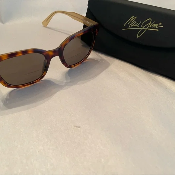 Maui Jim Tortoise Sunglasses with Black Case Maui Jim Ocean MJ 723-10P Sunglasses Tortoise Peacock  main image 2